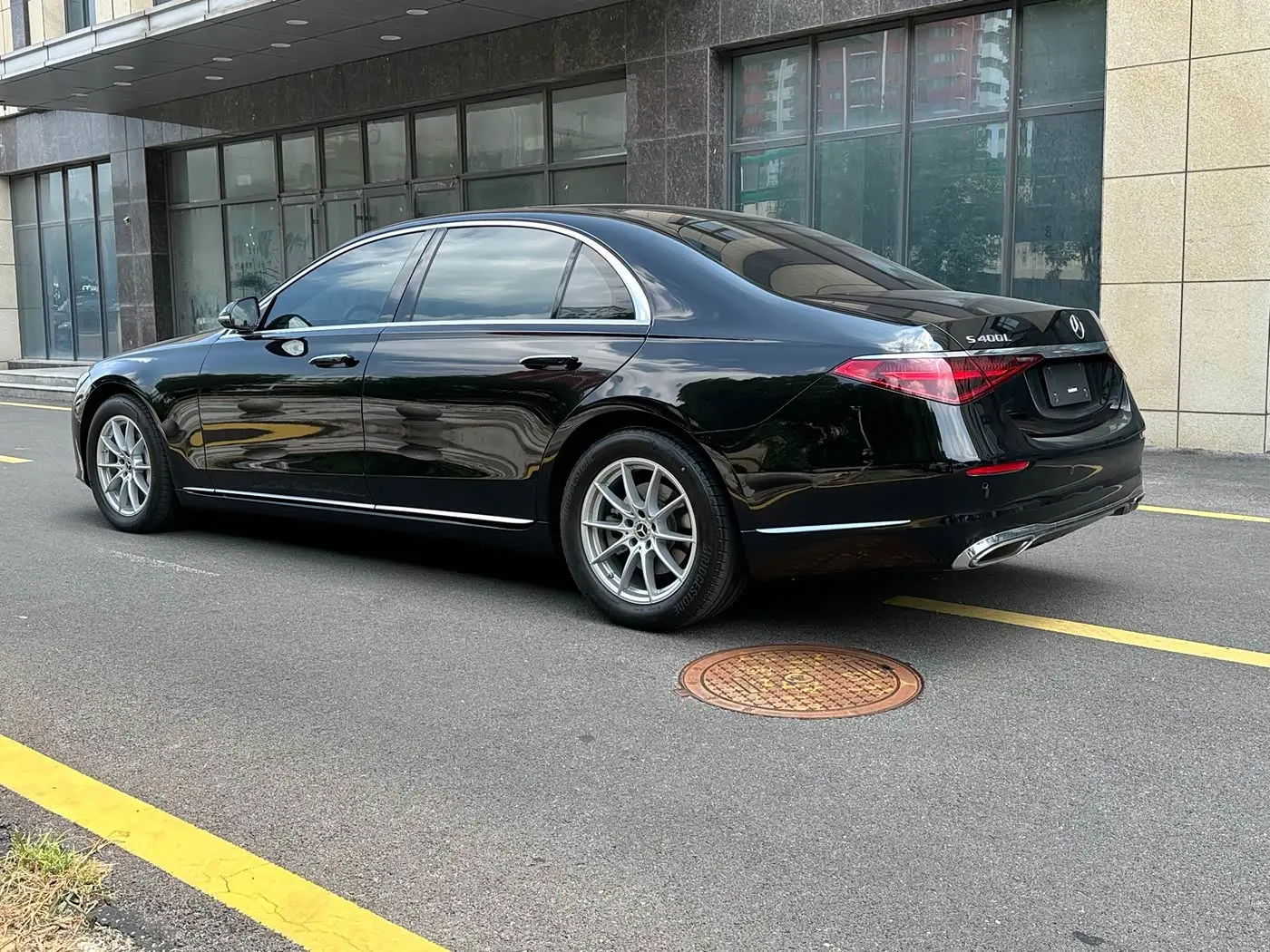 Mercedes-Benz S-Class 2021 — Photo 6/9