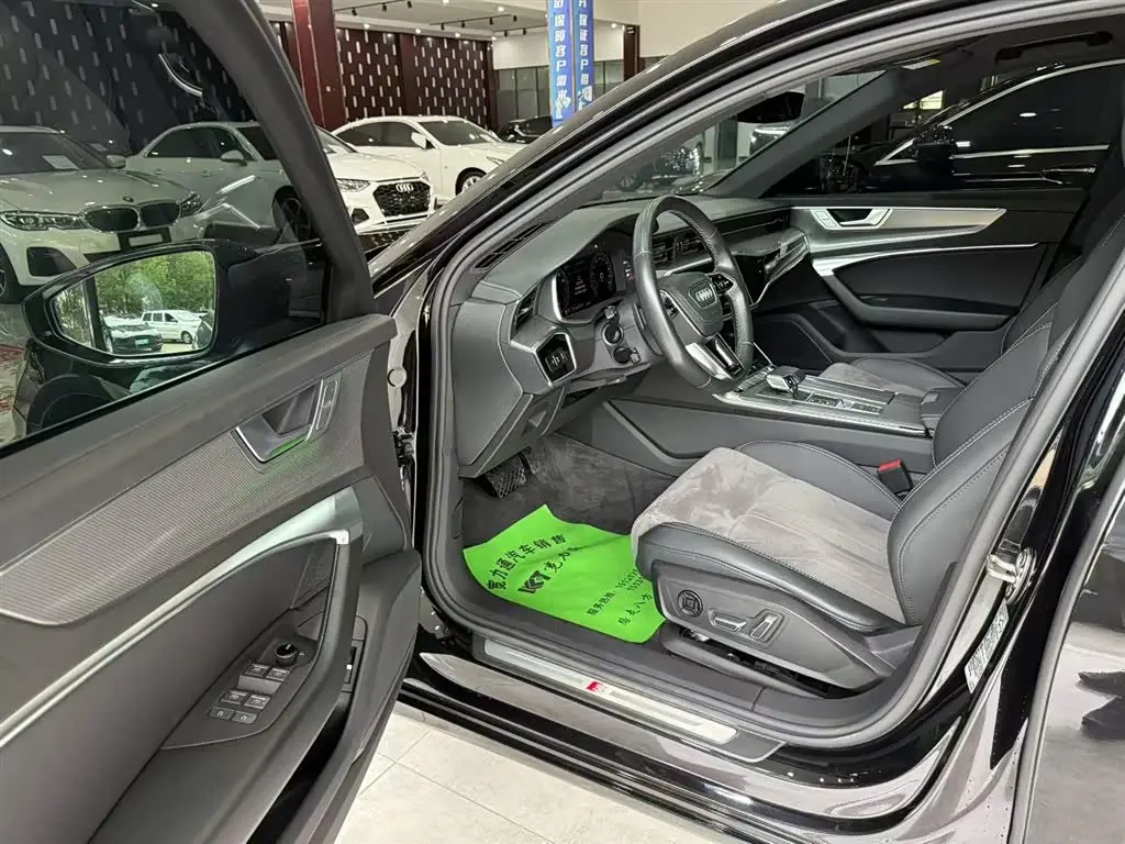 Audi A6L 2021 — Photo 9/13