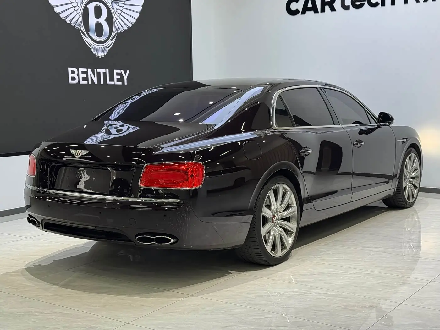 Bentley Flying Spur 2018 — Фото 5/19