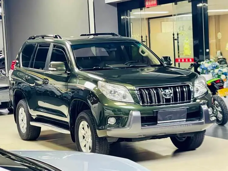 Toyota Prado 2013 — Фото 1/8