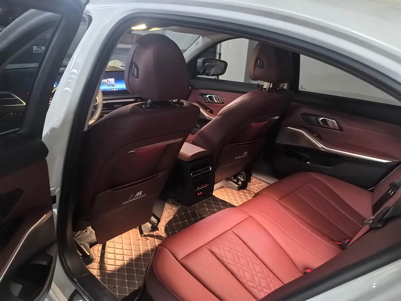 BMW 3 Series 2025 — Şəkil 6/6
