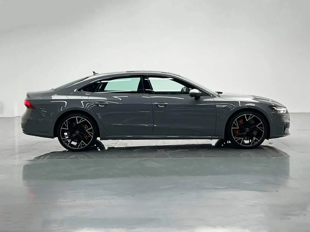 Audi A7L 2023 — Photo 7/20