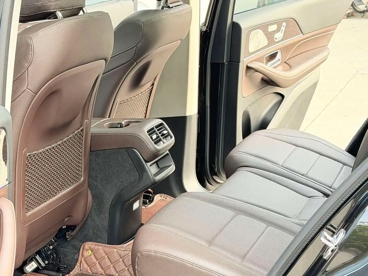 Mercedes-Benz GLE 2020 — Photo 6/9