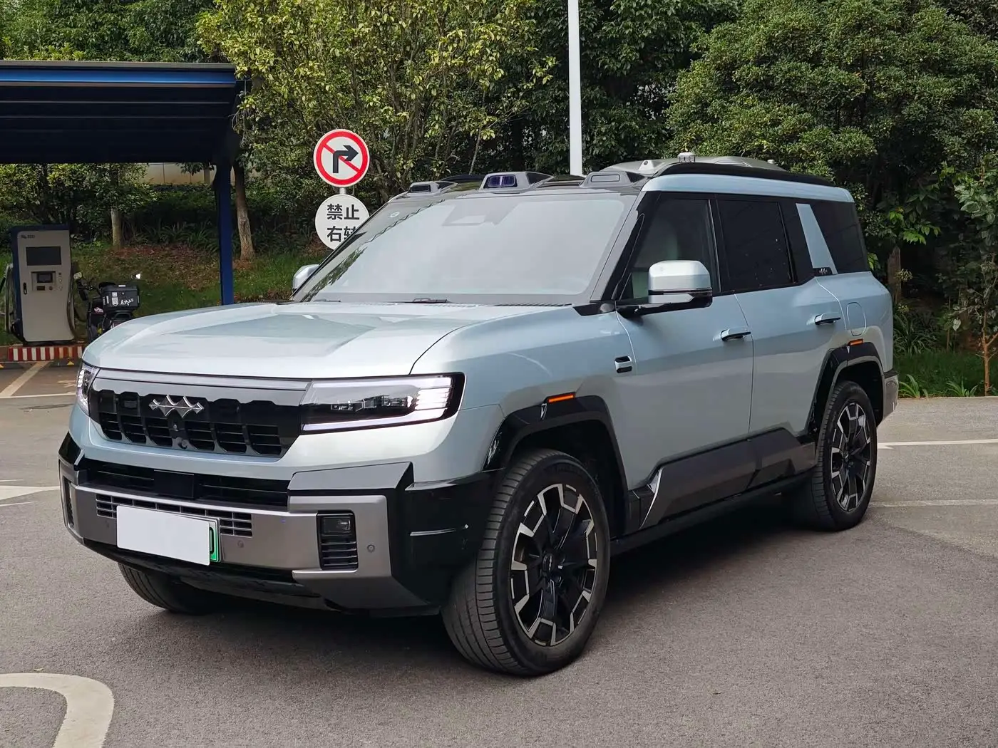 Fang Cheng Bao Leopard 8, 2025