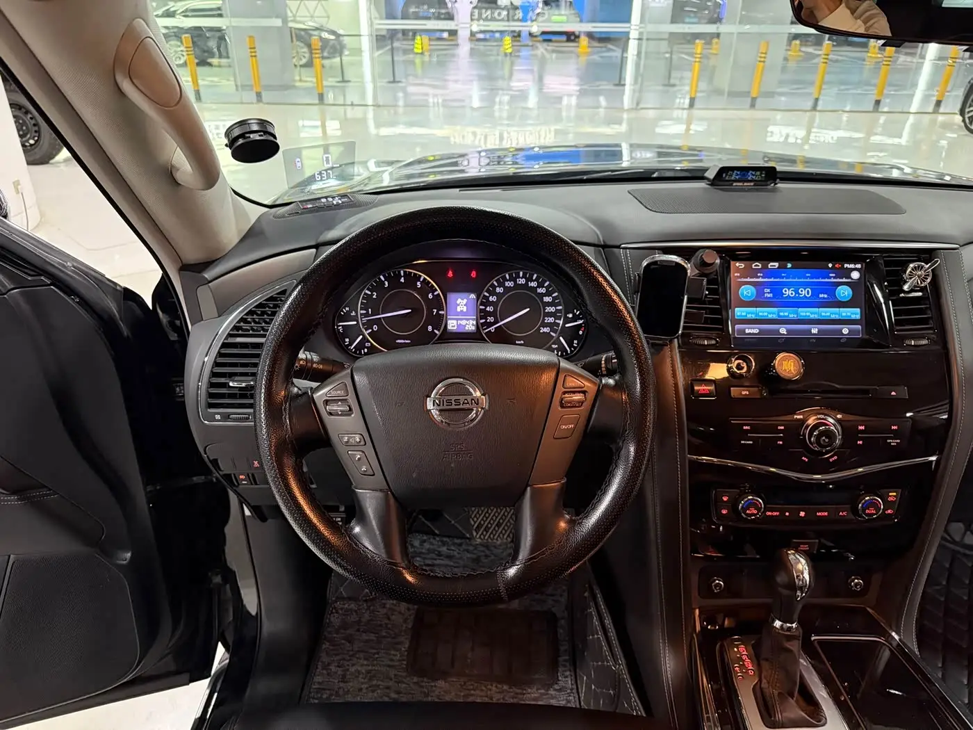 Nissan Patrol 2019 — Şəkil 13/19
