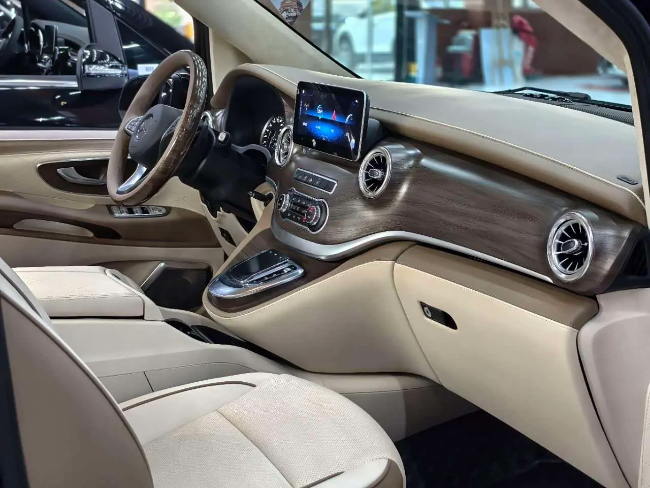 Mercedes-Benz Vito 2021 — Photo 7/15
