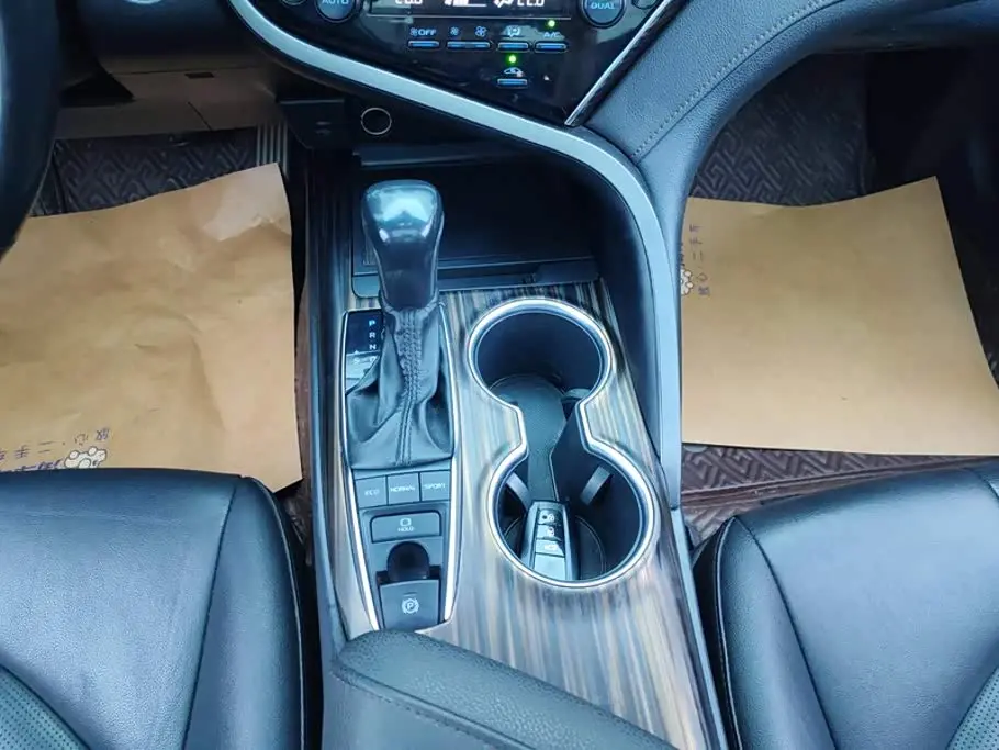 Toyota Camry 2019 — Фото 16/16