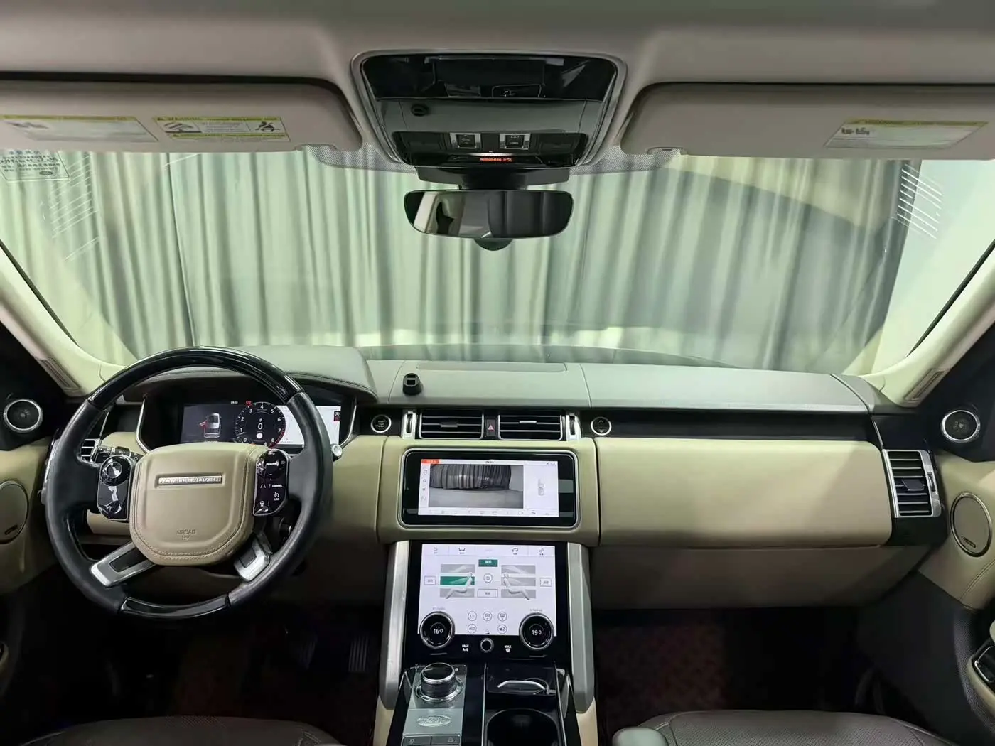 Land Rover Range Rover 2019 — Photo 7/13