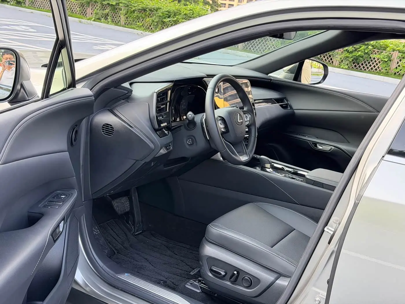 Lexus RX 2025 — Şəkil 7/10