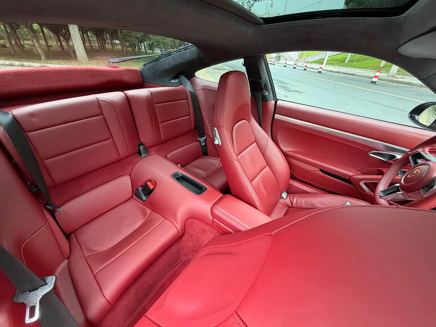 Porsche 911 2018 — Photo 14/19
