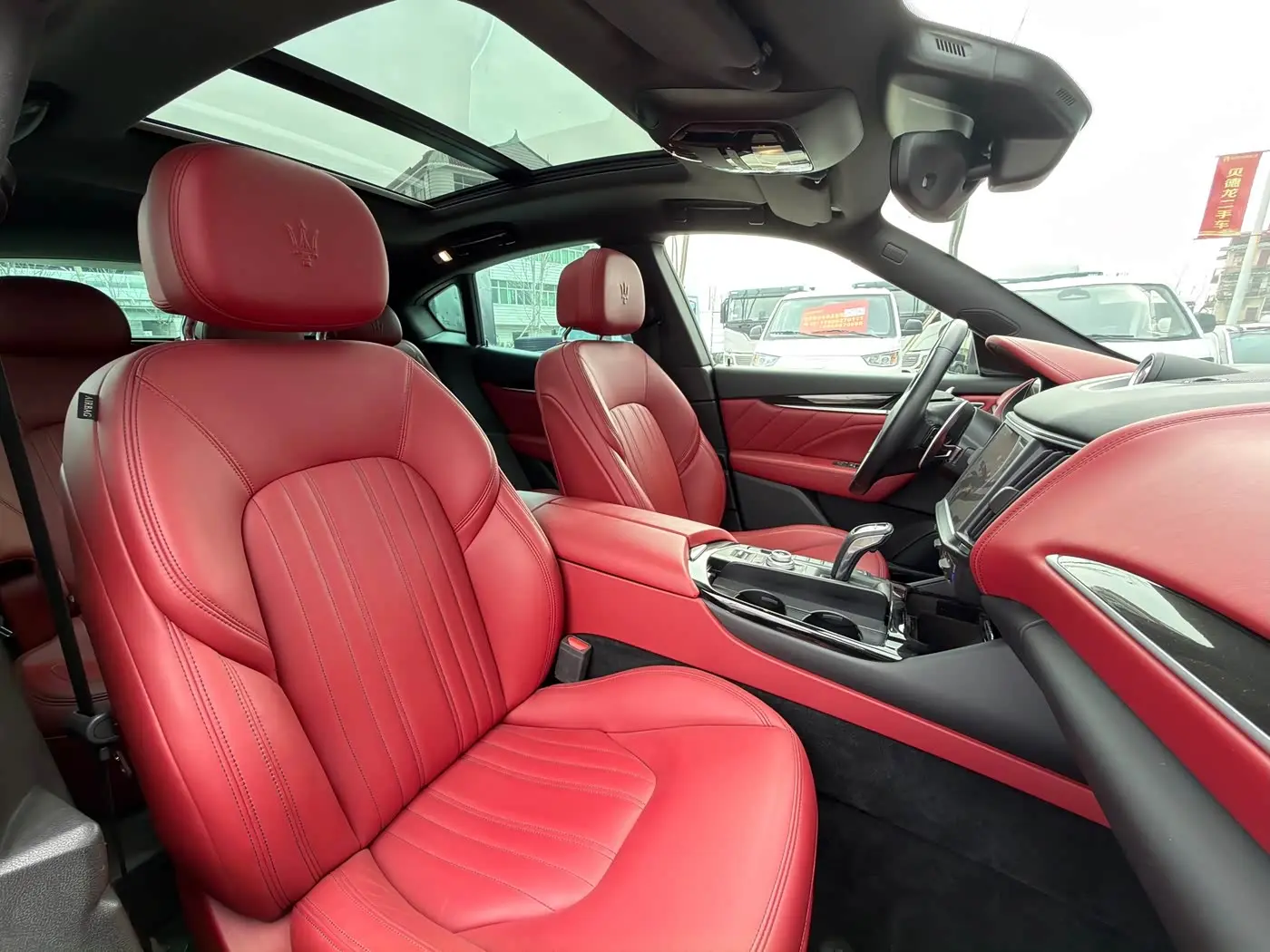 Maserati Levante 2022 — Фото 14/15