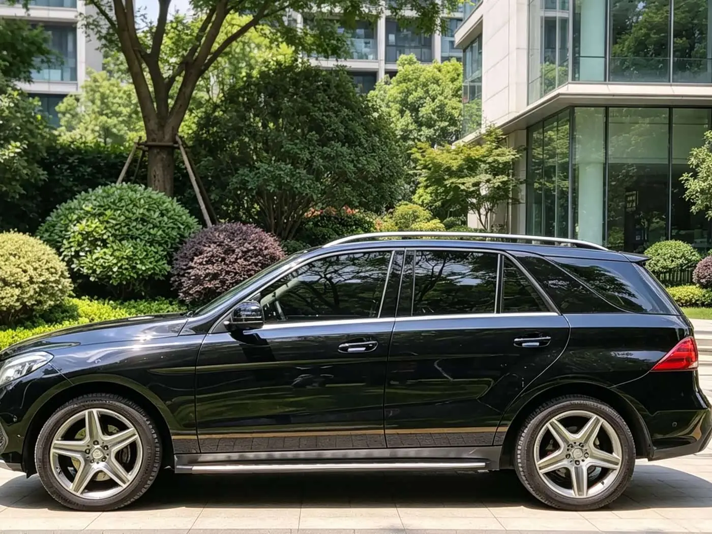 Mercedes-Benz GLE 2016 — Photo 3/15