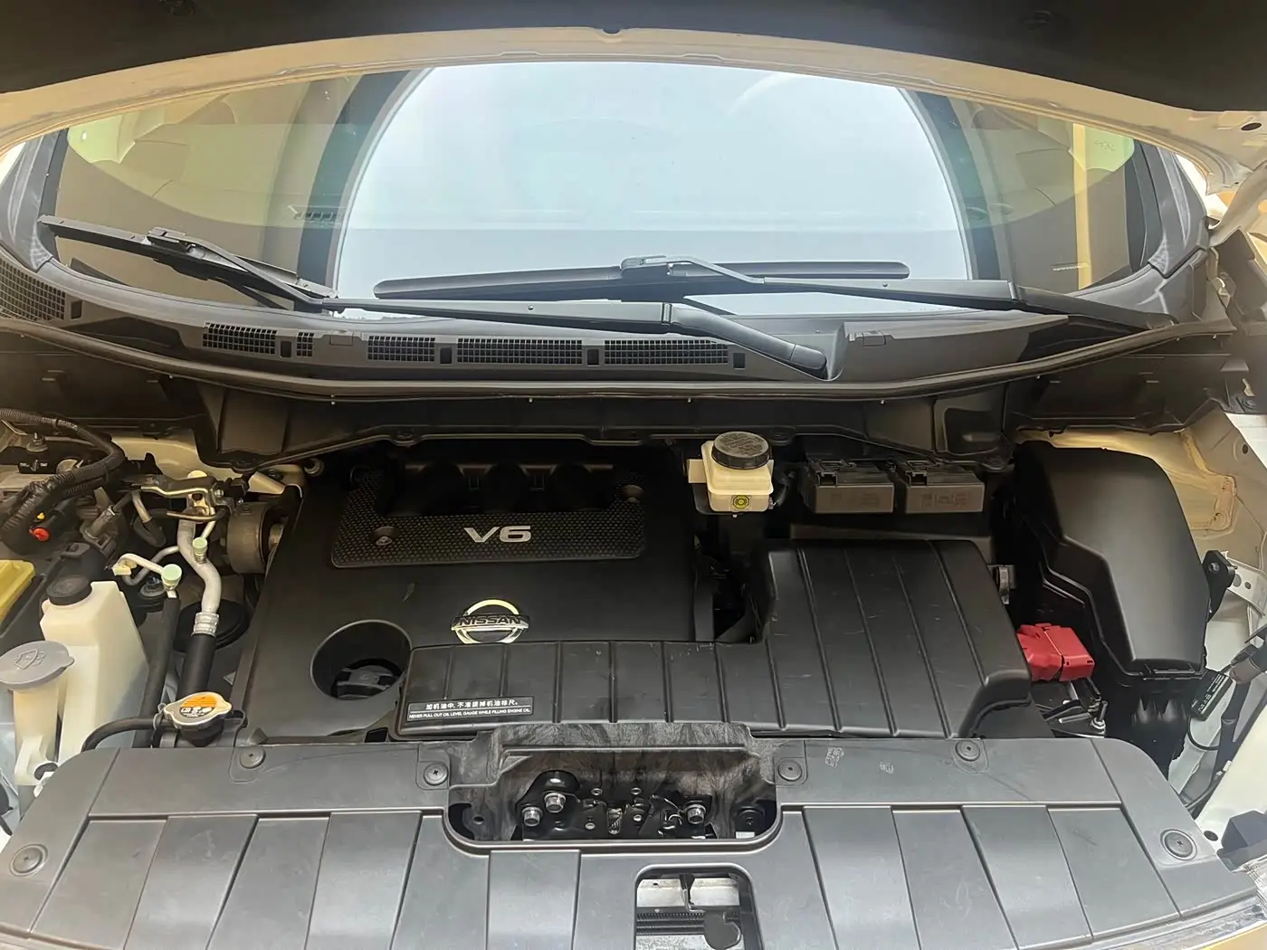 Nissan Quest 2016 — Photo 9/20
