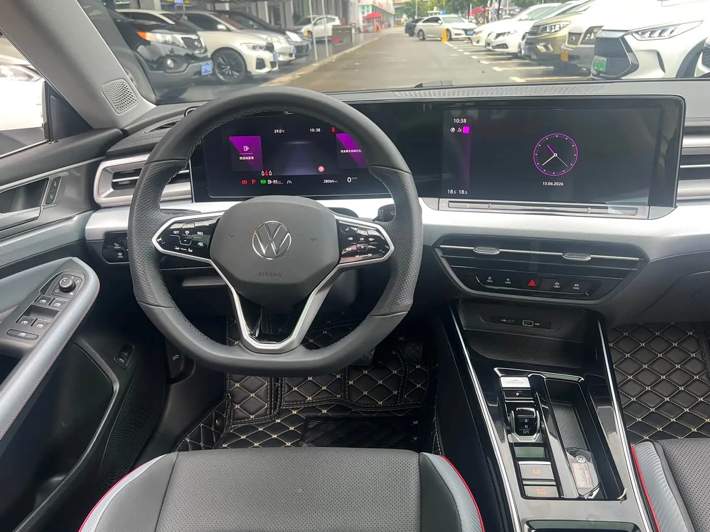 Volkswagen Lamando 2023 — Photo 10/15