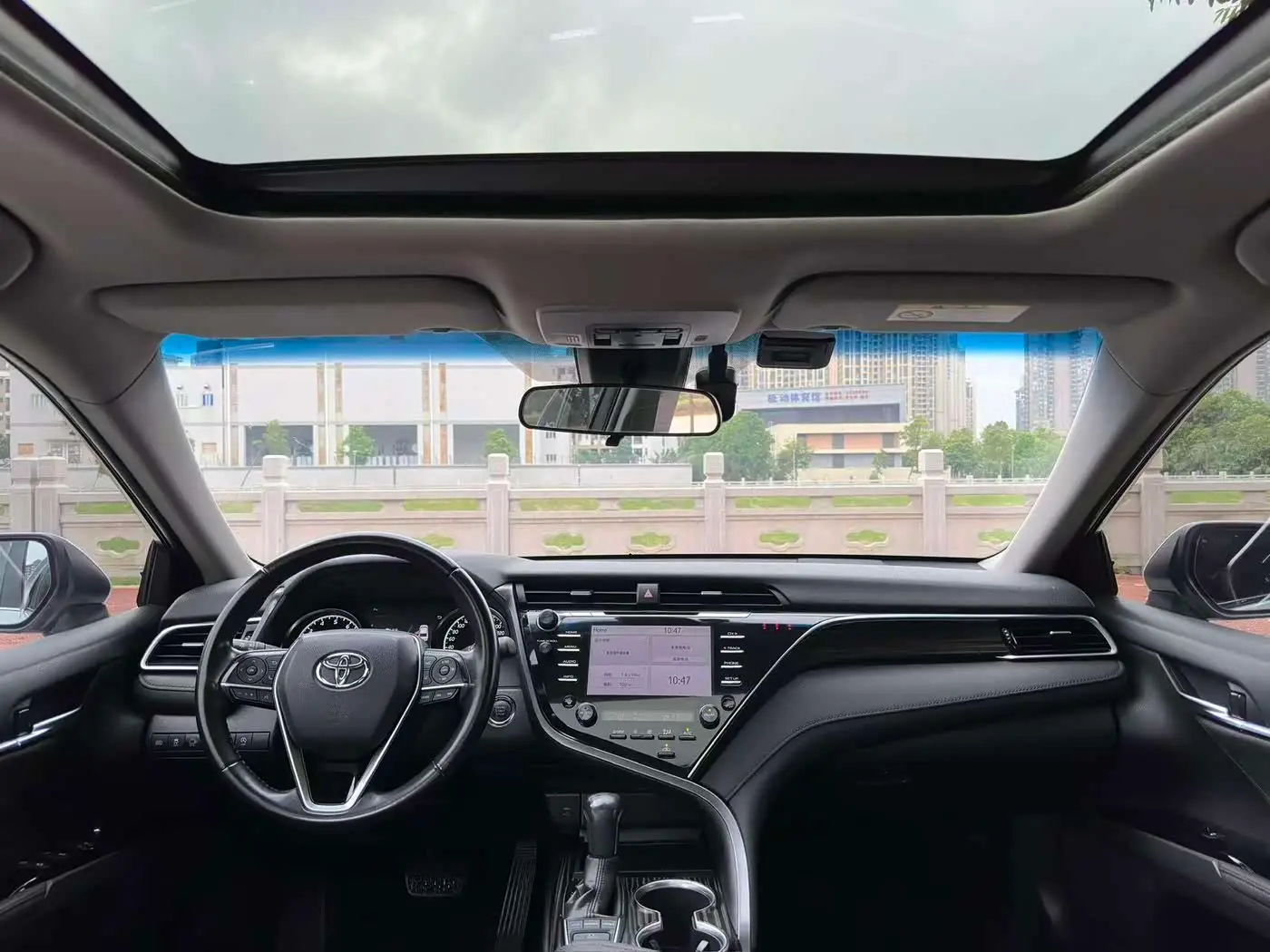 Toyota Camry 2018 — Photo 5/16