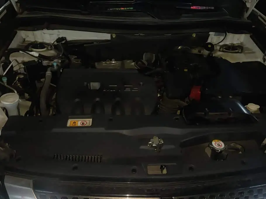 Mitsubishi Outlander 2020 — Photo 10/16