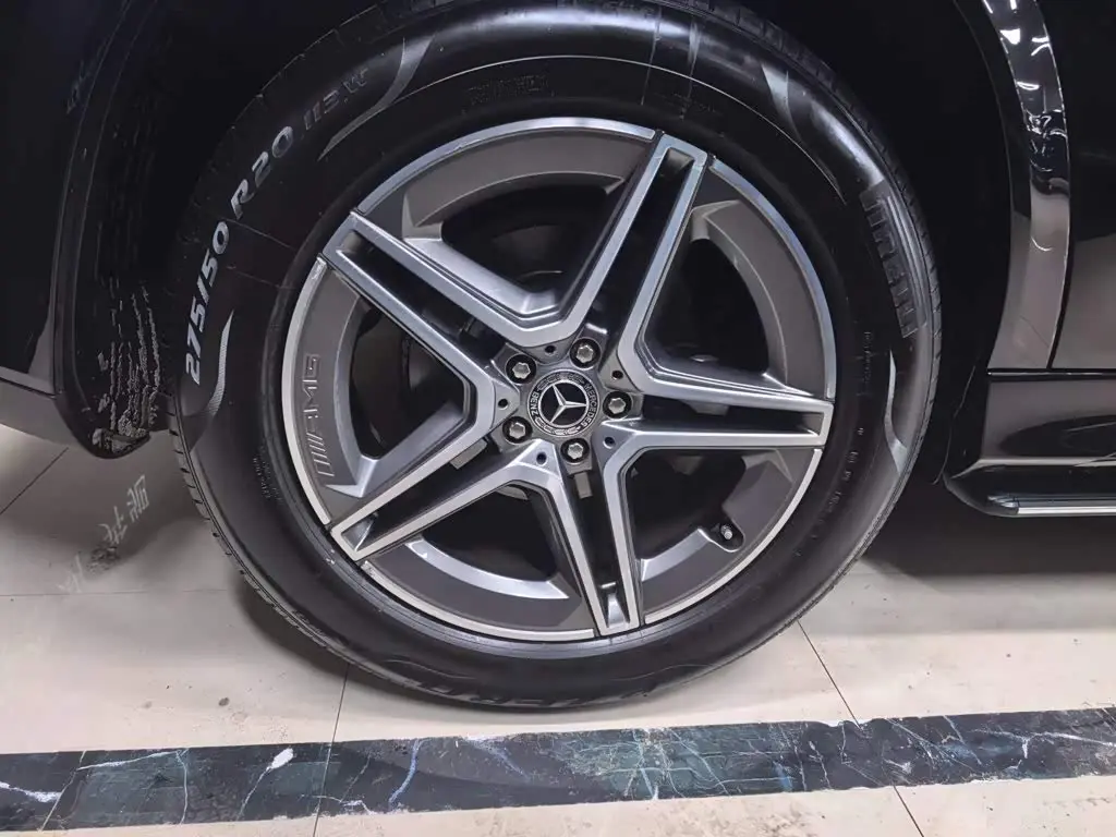 Mercedes-Benz GLE 2019 — Photo 7/14