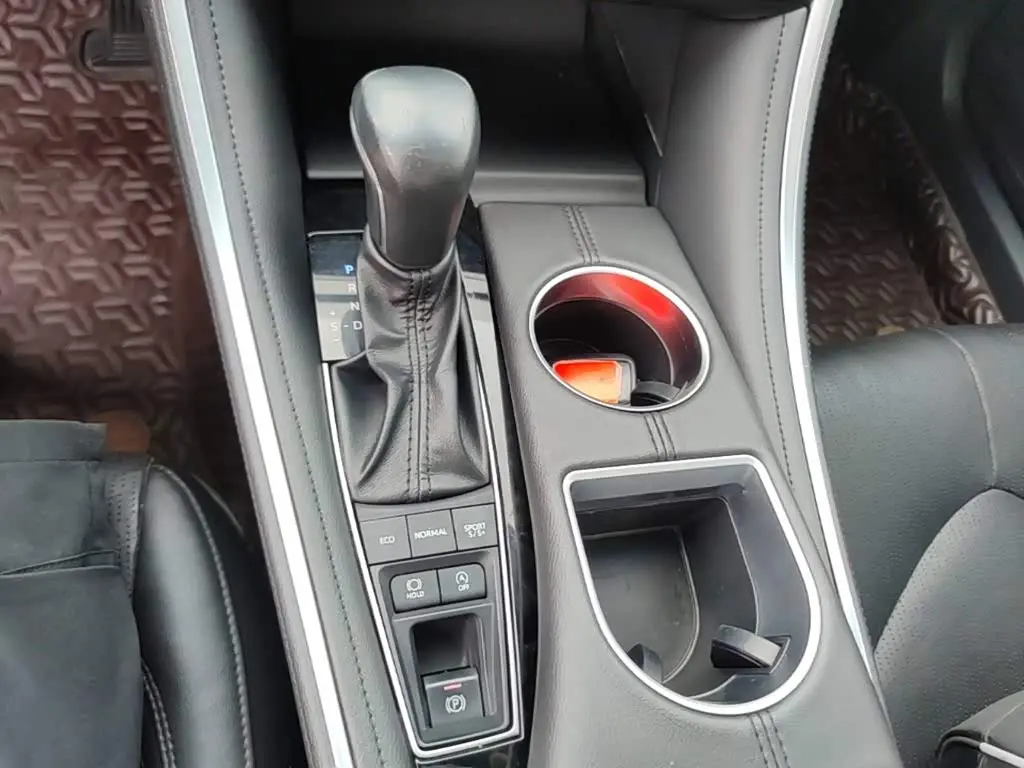 Toyota Avalon 2022 — Photo 14/20