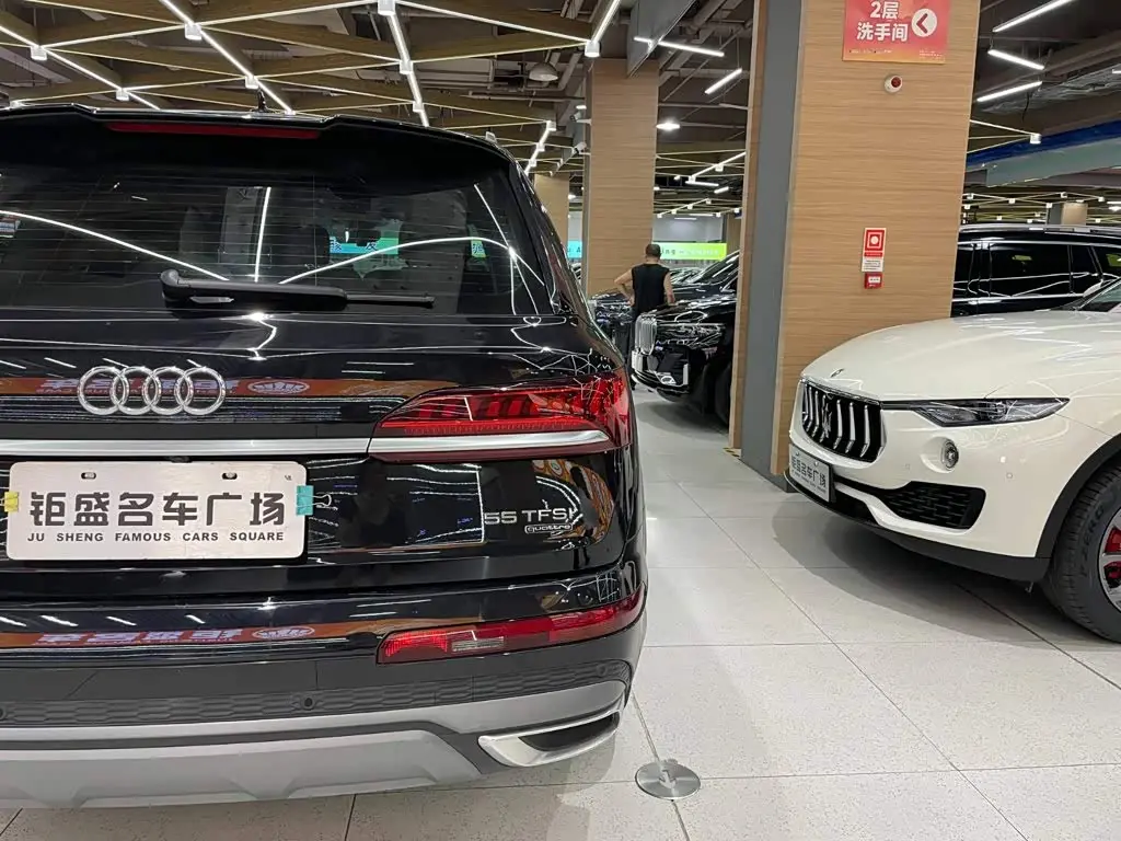 Audi Q7 2021 — Фото 10/15