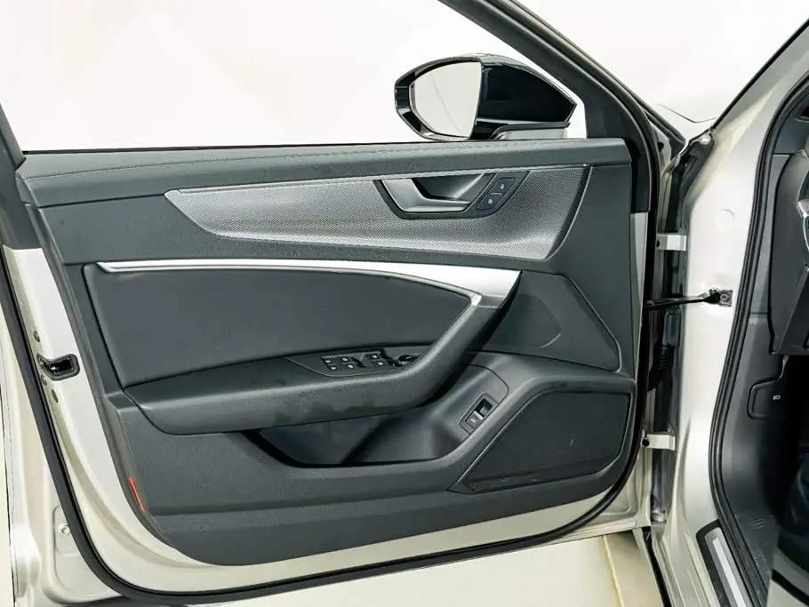 Audi A6L 2019 — Photo 16/20