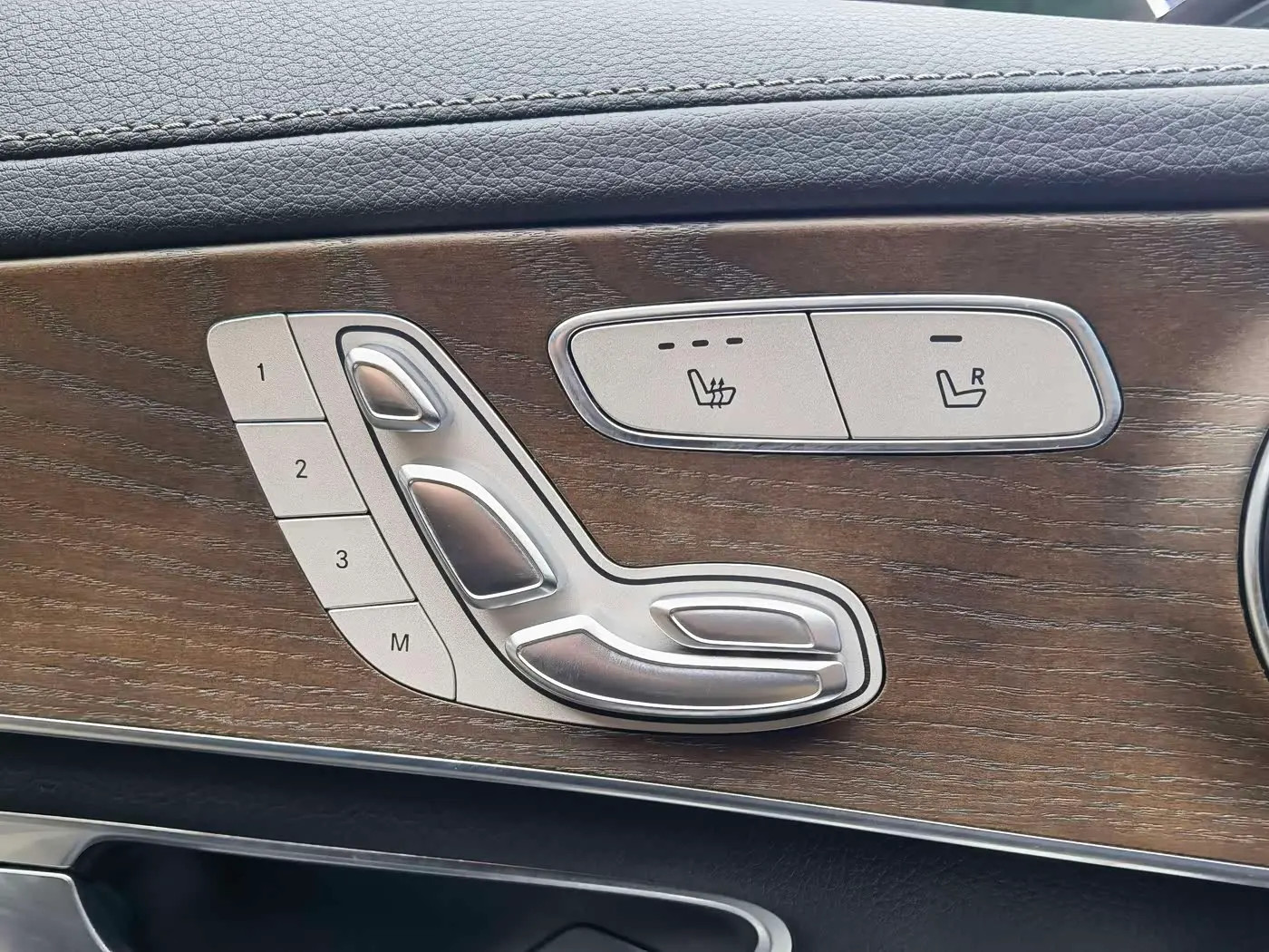 Mercedes-Benz GLC 2021 — Фото 14/20