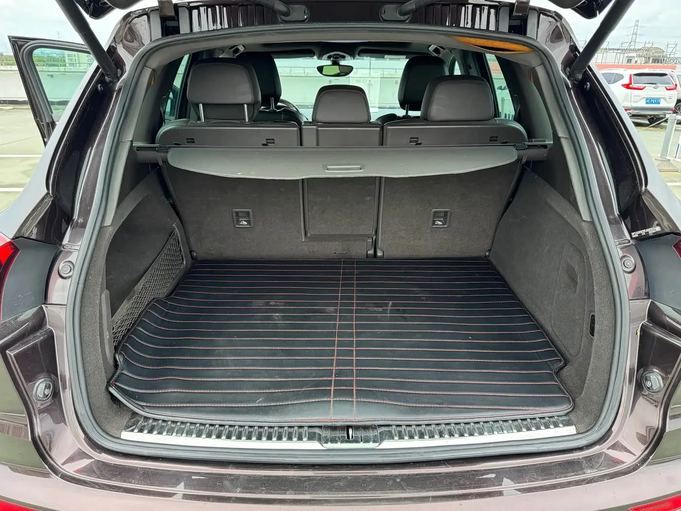 Porsche Cayenne 2015 — Фото 14/17