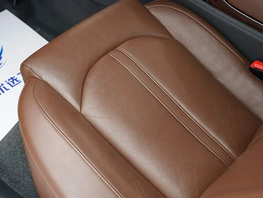 Audi A8 2013 — Photo 13/20