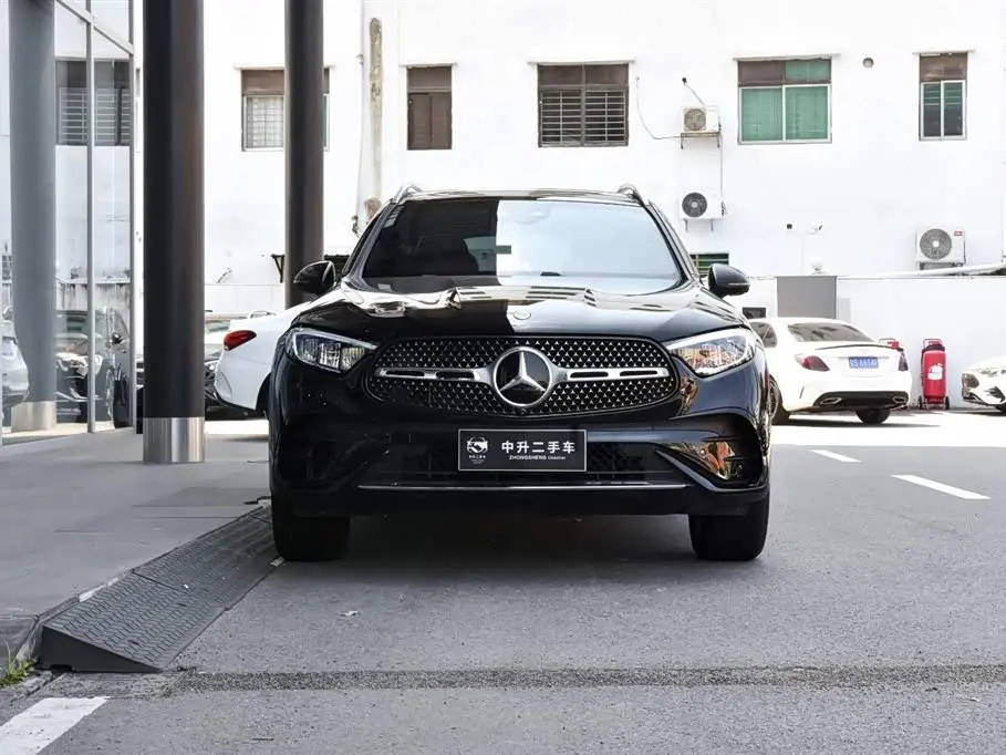 Mercedes-Benz GLC 2026 — Photo 2/20
