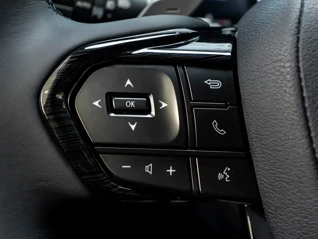 Lexus RX 2025 — Фото 18/20