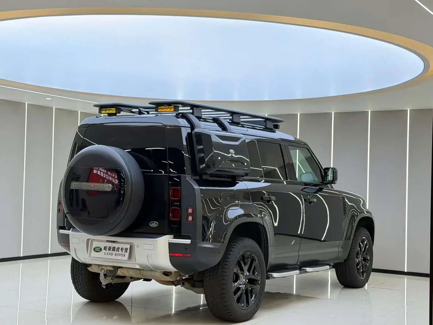 Land Rover Defender 2021 — Photo 9/9