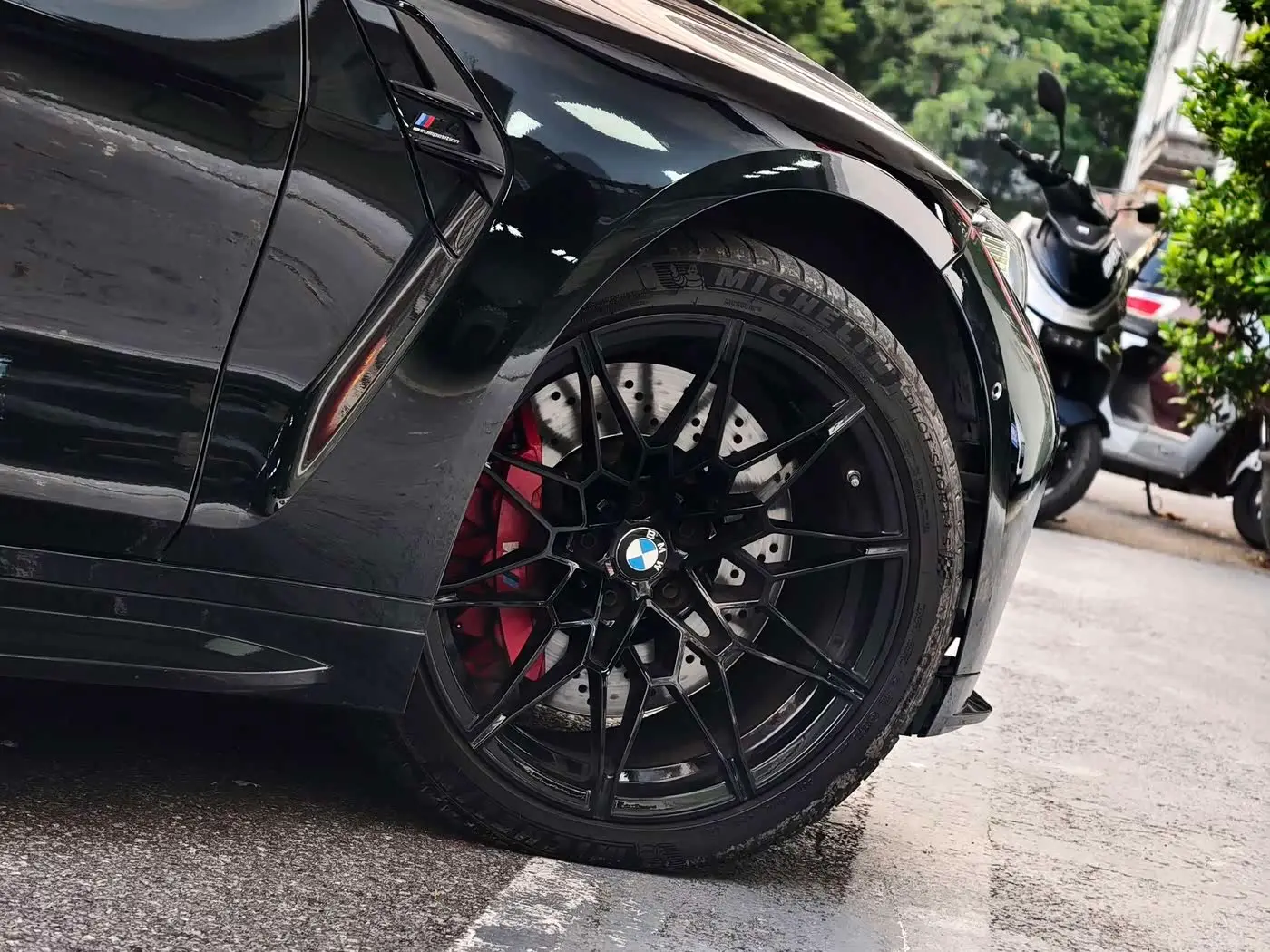 BMW M4 2022 — ფოტო 15/15