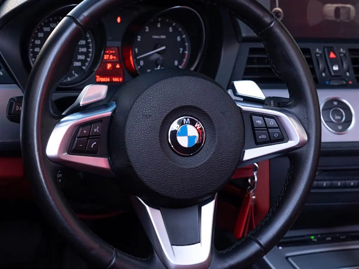 BMW Z4 2011 — Photo 4/10