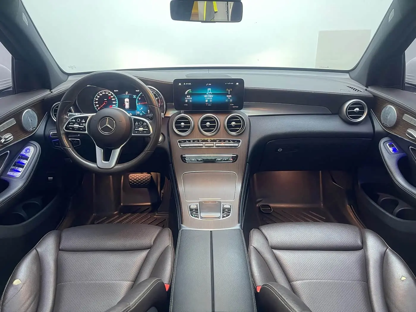 Mercedes-Benz GLC 2021 — Photo 18/20
