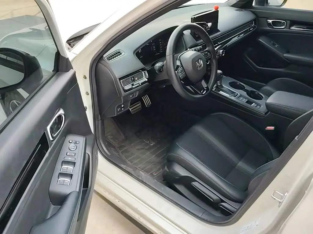 Honda Civic 2024 — Photo 16/20