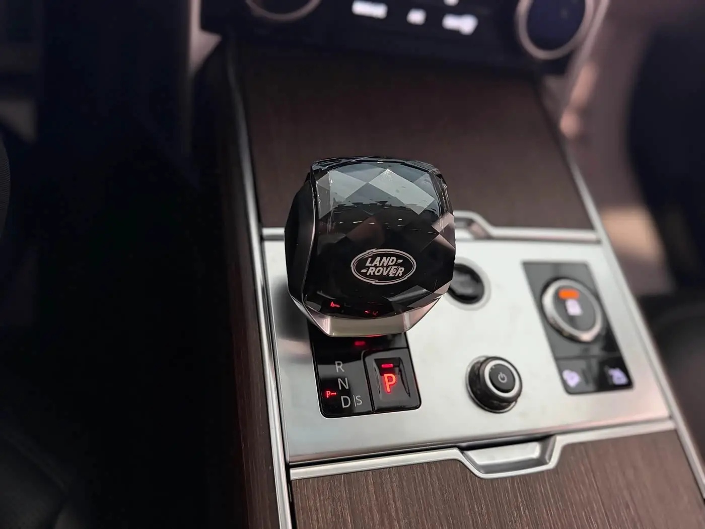 Land Rover Range Rover 2023 — Фото 14/20
