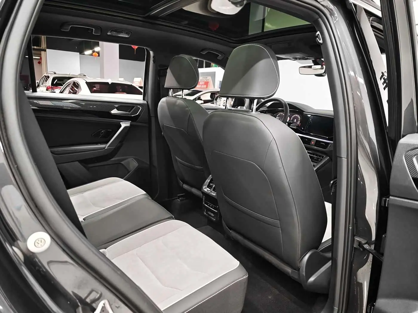 Volkswagen Tayron 2022 — Photo 11/20