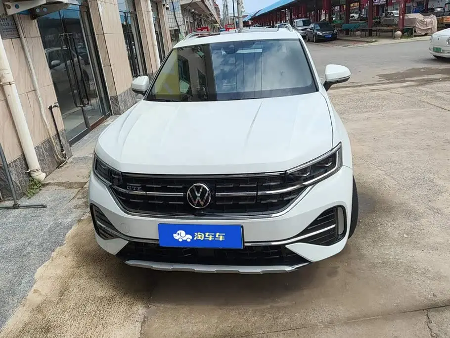 Volkswagen Tayron GTE Plug-in Hybrid 2023 — Photo 2/16