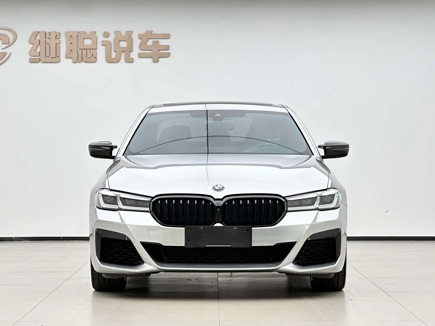 BMW 5 Series 2023 — Фото 2/18