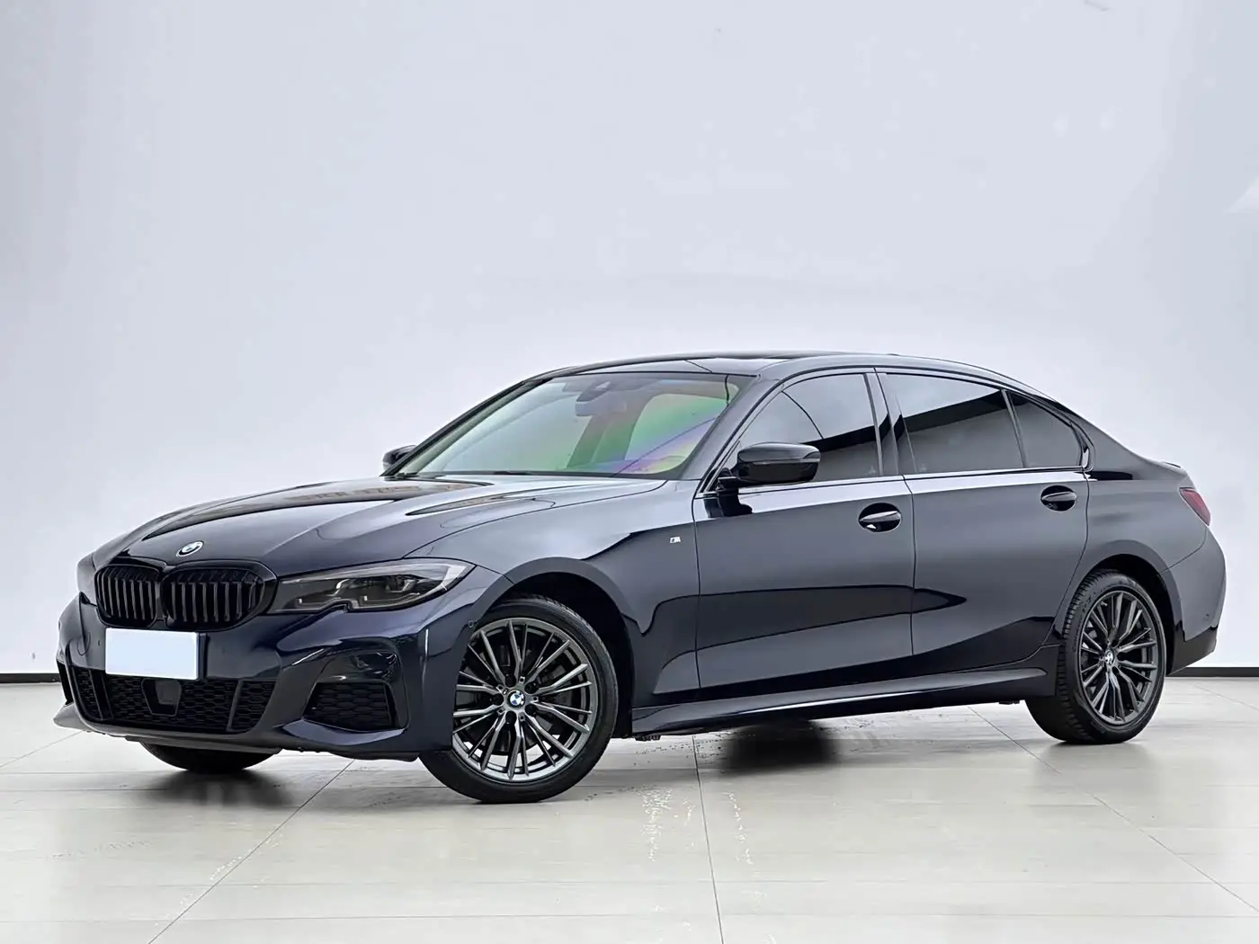 BMW 3 Series 2021 — Photo 1/13