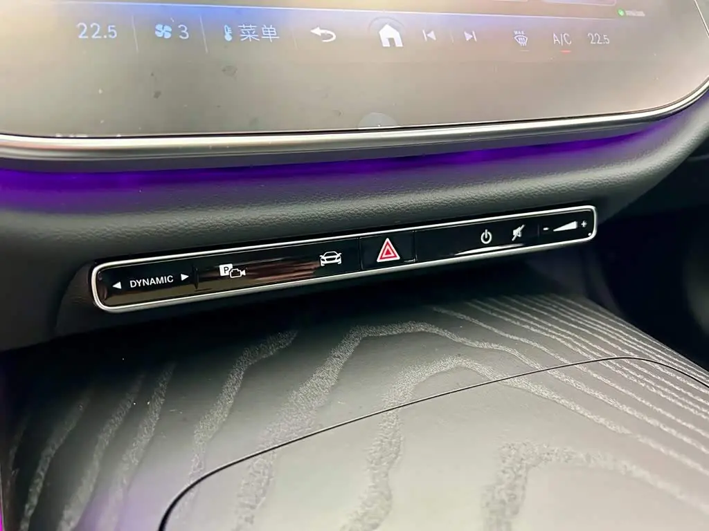 Mercedes-Benz E-Class 2025 — Фото 10/20