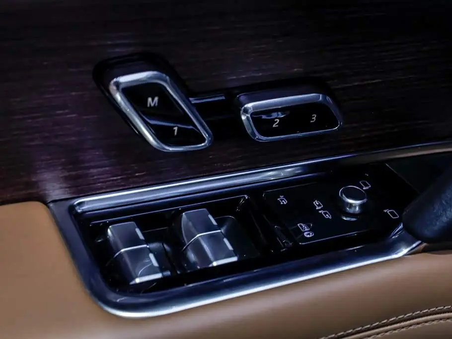 Land Rover Range Rover 2023 — Фото 12/20