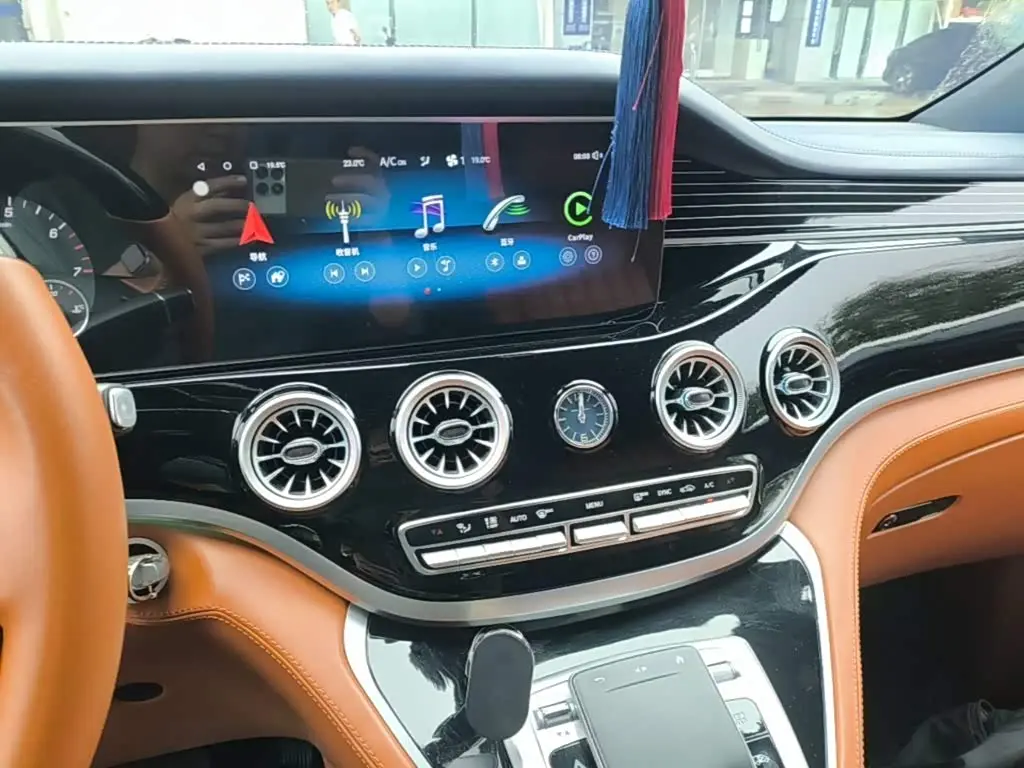 Mercedes-Benz Vito 2024 — Photo 13/20