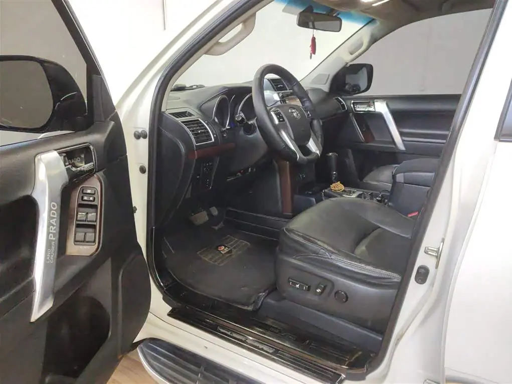 Toyota Prado 2016 — ფოტო 16/20
