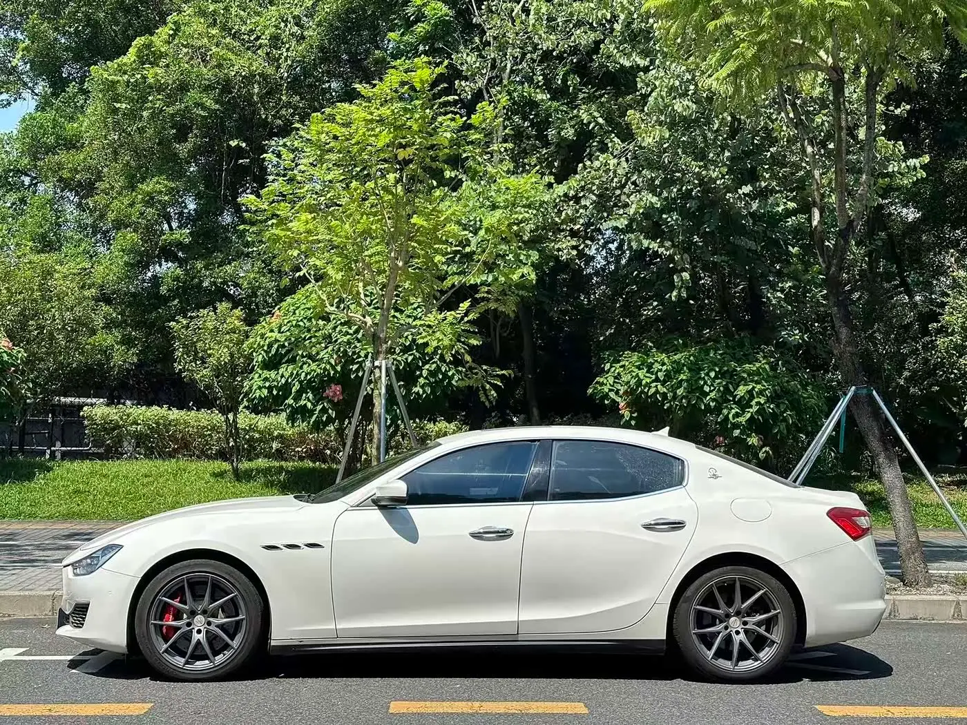 Maserati Ghibli 2018 — Şəkil 4/9
