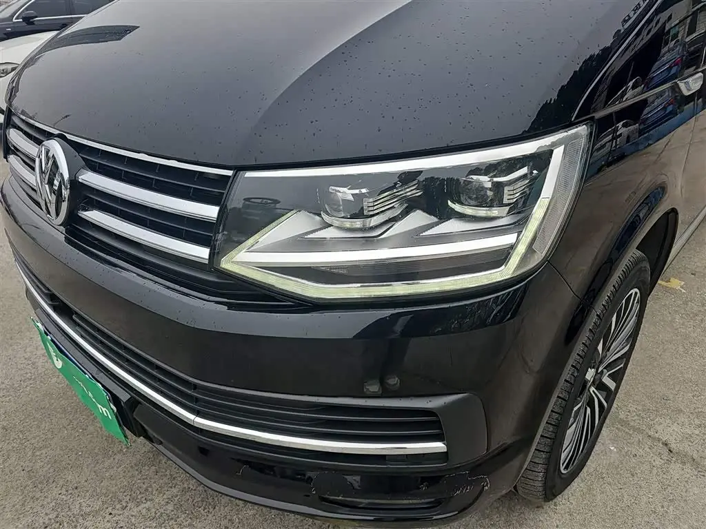 Volkswagen Multivan 2019 — Photo 18/20
