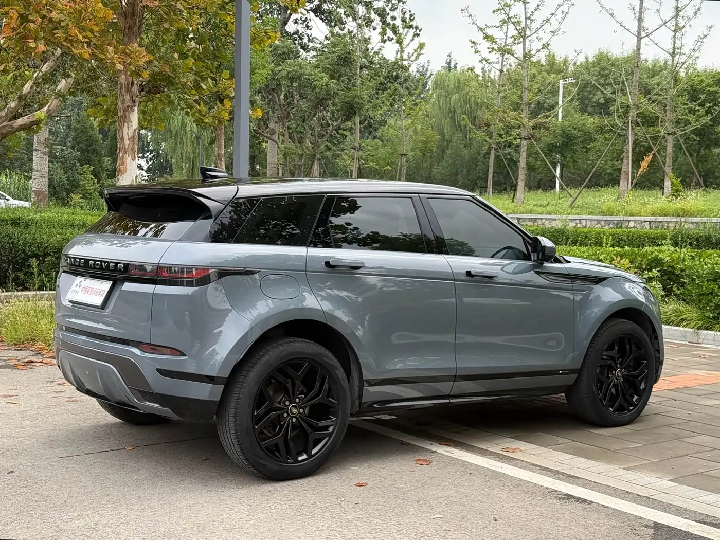 Land Rover Range Rover Evoque 2021 — Фото 18/20