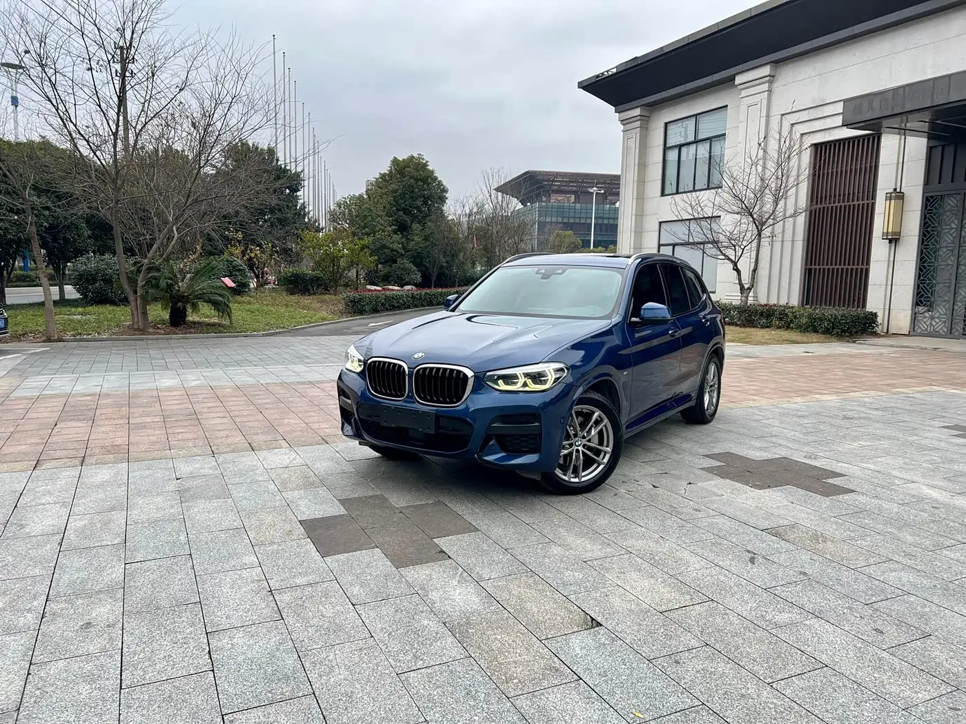 BMW X3 2019 — Фото 1/18