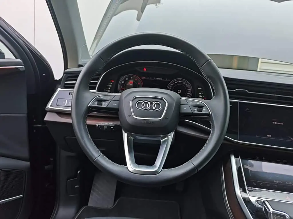 Audi Q7 2025 — Photo 11/20