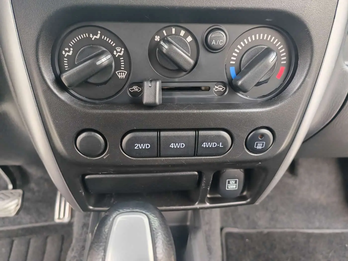 Suzuki Jimny 2017 — Фото 18/20
