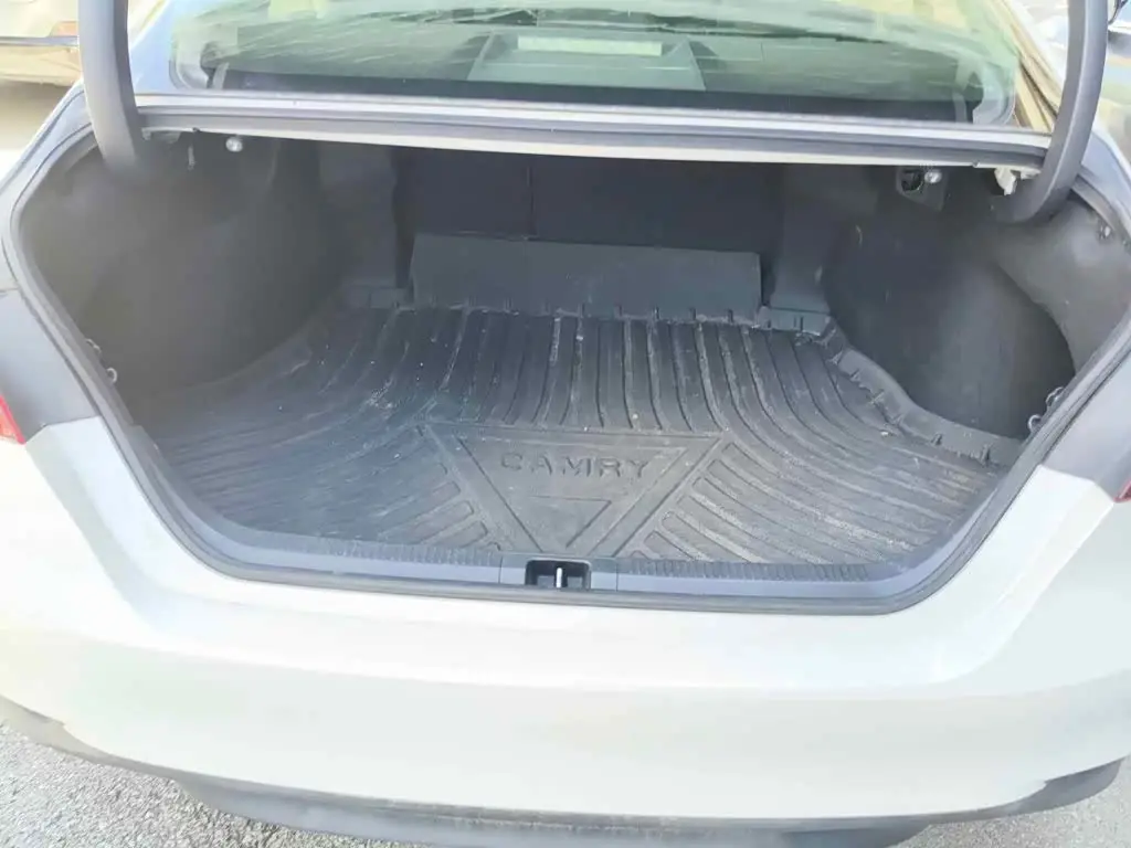 Toyota Camry 2019 — Photo 5/13